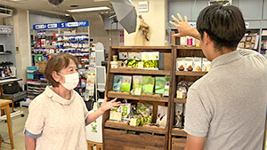 お茶販売（すてっぷカサイ）｜下諏訪町に移住者が大活躍する商店街があった！その３