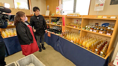 りんごジュース（農産物直売所さんちゃん）｜テイクアウトグルメの旅 飯綱町篇 その２（2025年4月13日）
