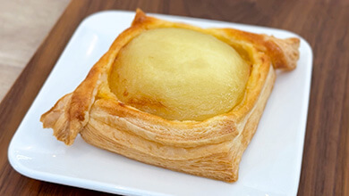 アップルパイ（いいづなマルシェむーちゃん）｜テイクアウトグルメの旅 飯綱町篇 その２（2025年4月13日）