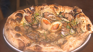 ラーメンピザ（ごちそうピザ・野沢温泉）