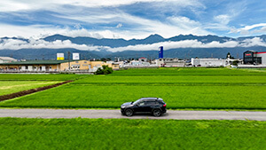 ＲＡＶ４で夏の信州を快適ドライブ｜心も体も爽やかに！夏の大町・安曇野納涼旅（信州をカーナビ ＵぐるっＴＶ 2024年7月27日 土曜 午後4時）