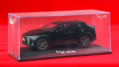 トヨタ bZ4X オリジナル1/30 ミニカー