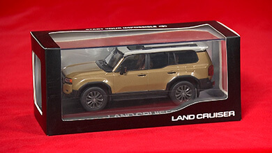トヨタ ランドクルーザー250 オリジナル1/30 ミニカー（1名様）