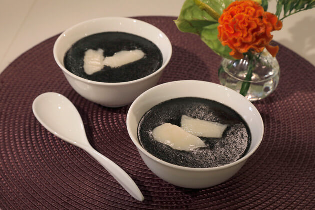 焼き餅入り黒ごま汁粉（2026年1月14日放送）