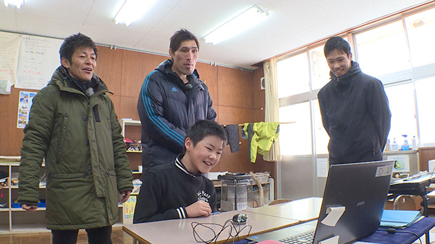 栄小学校秋山分校|篠原信一と三四六の雪山合宿in秋山郷!