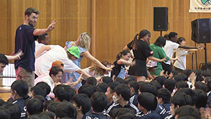松本秀峰中学校（新しい教育のカタチ ー歌って踊って見つけた〝私たちの可能性〟ー）