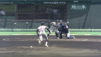 高校野球長野大会決勝・久保田悟選手スクイズ