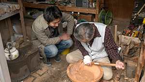 木鉢職人｜秋山郷温泉タクシーのスゴヂカラ（いいね！信州スゴヂカラ）