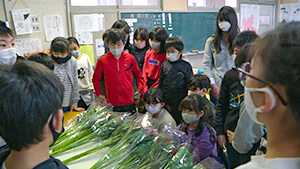 花育・長野市立山王小学校 ｜日本一だ！信州の花づくり