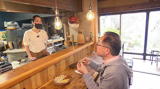 石窯カフェKOKUYA・松坂彰久（abnアナウンサー）｜おさんぽ先生 和田宿でみつけた癒やしと美味し