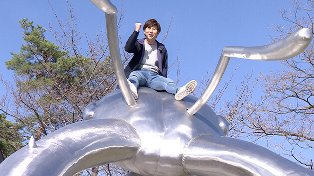 巨大なステンレス彫刻の蟻・吉田一平｜巨大ステンレス彫刻家！中嶋大道