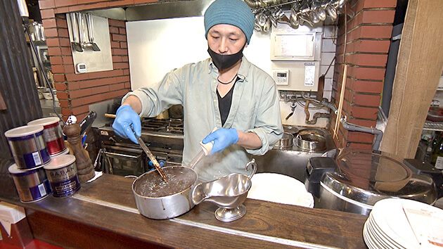 チキンクリーマーカリー・「べんがる」|閉店乗り越えた老舗の味!