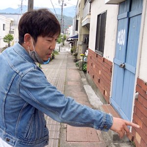 松尾アトム前派出所 前略、土の上より｜ディレクター・越昌平