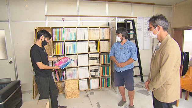 トビチ商店街に世界の美術関係の書籍や作品|ワクワクが止まらない!~商店街の未来を作る人たち~
