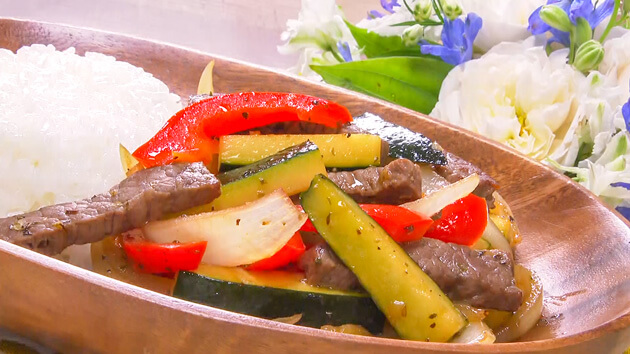 ヤミーの3ステップクッキング ロモ・サルタード