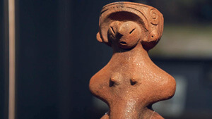 尖石考古博物館（茅野市） 国宝・縄文のビーナス |『響け 姉妹の木遣り唄』－諏訪 御柱祭－