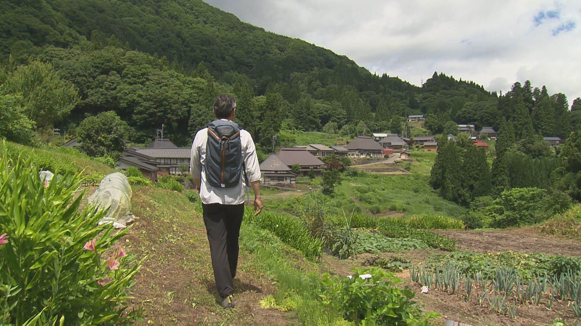 草田アナ塩の道を行く