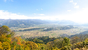 鷹落山からの紅葉｜秋景色＆あったかグルメ 飯山市から栄村へeバイクでGO!