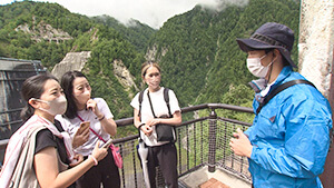 黒部ダム 観光客｜絶景！グルメ！スイーツ！芸術！ 初秋のよくばり旅&オススメお出かけスポット