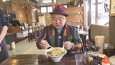 ヤポンスキーこばやし画伯（らーめんじゃげな / 飯山市）