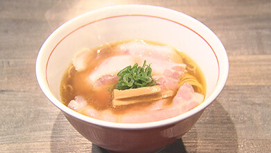 醤油らぁ麺（らぁ麺 たか山 / 松本市）