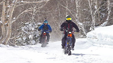 電動スノーバイク e-SNOW BIKE（志賀高原焼額山スキー場 / 山ノ内町）