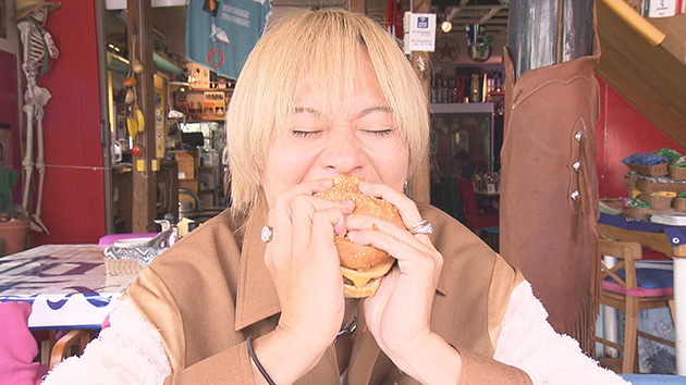 シンガーソングライター杉本琢弥 ハンバーガー（アンクルスティーブンス / 白馬村）