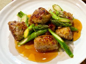 アスパラガスと肉団子の黒酢あんかけ（2026年5月16日）