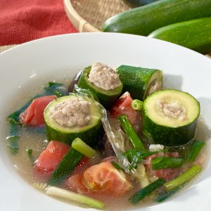 肉詰めズッキーニのタイ風煮込み（2026年6月13日）