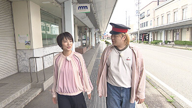 大町駅前（俳優 村井美樹・鉄道芸人 鈴木メトロ）